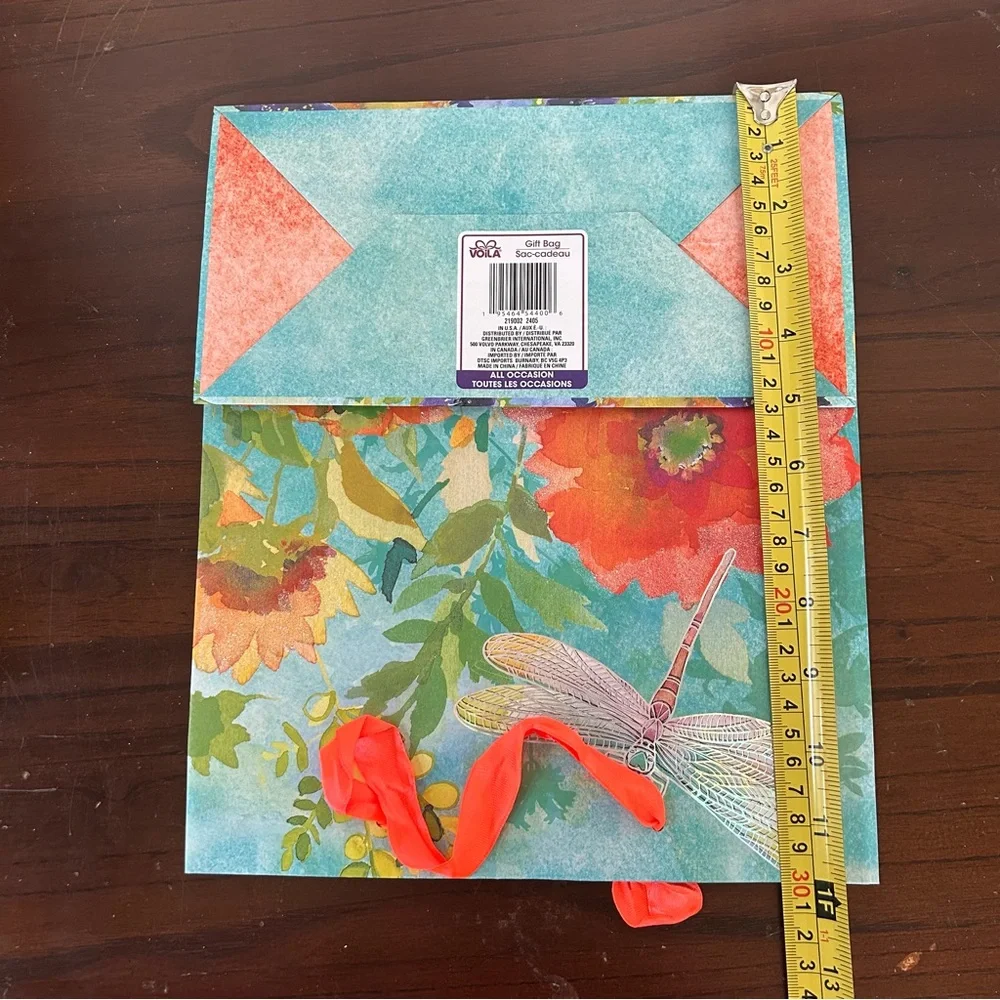Free item: Voila gift bag